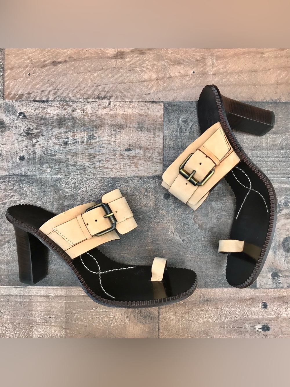 MICHAEL KORS 7 Suede Buckle Toe Loop Stacked Heel Embossed Leather Mule Sandals
